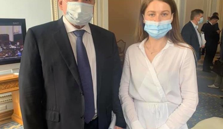 Таран обещает, что каблуков на параде не будет, - "слуга народа" Бардина