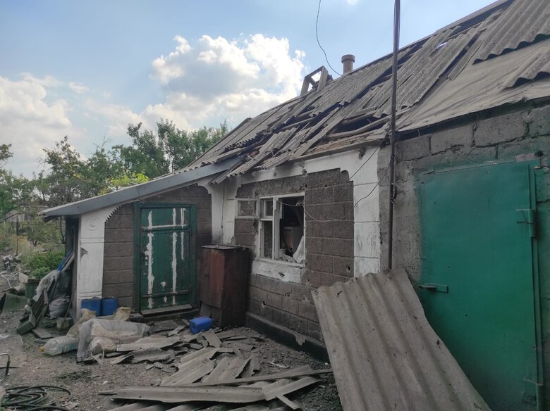 Окупанти обстріляли Покровськ, пошкоджено житлові будинки 01