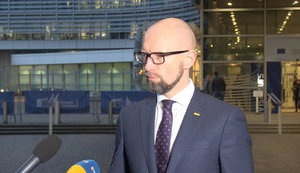 Очікуємо, що в найближчі два тижні буде прийнято рішення про посилення санкцій проти Росії, - Яценюк. ВIДЕО