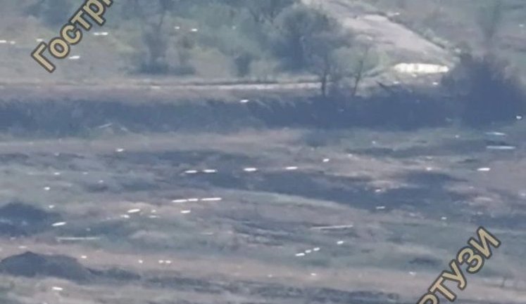 Аеророзвідка показала кілометри "оптоволоконних полів" на Покровському напрямку. ВIДЕО