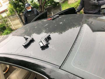 Вранці у Броварах сталася стрілянина: затримано 10 осіб 04