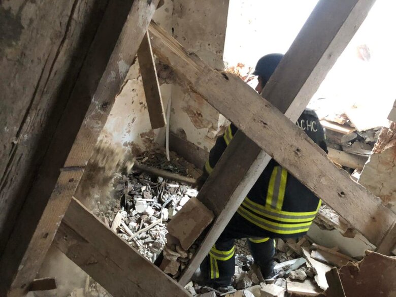 Rescuers found another body under rubble in Sviatohirsk Lavra 03