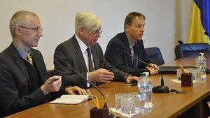 Яресько обсудила с послом Германии Вайлем дальнейшие шаги в реформировании украинской таможни. ФОТО