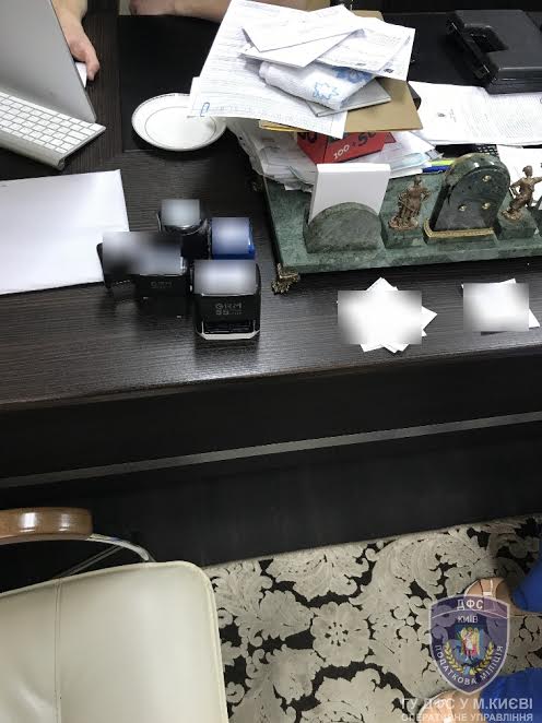 Киевские налоговики ликвидировали конвертцентр с оборотом 126 миллионов гривен 02