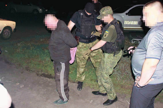 Попереджено замовне вбивство підприємця в Сєвєродонецьку: затримано організатора та виконавців 01 Попереджено замовне вбивство підприємця в Сєвєродонецьку: затримано організатора та виконавців 01