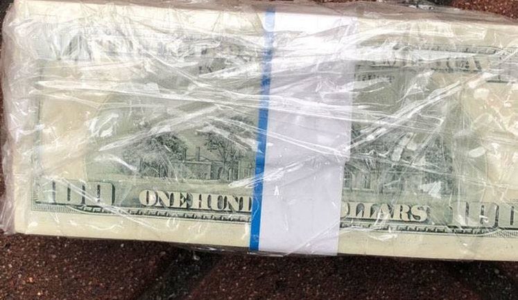 Директора "Еліта-Центру" та його спільника заарештували на два місяці за вимагання 50 тисяч доларів, - прокуратура. ФОТО