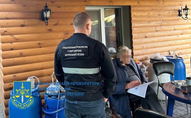 У Києві викрили працівників Голосіївського ТЦК, які допомагали ухилянтам