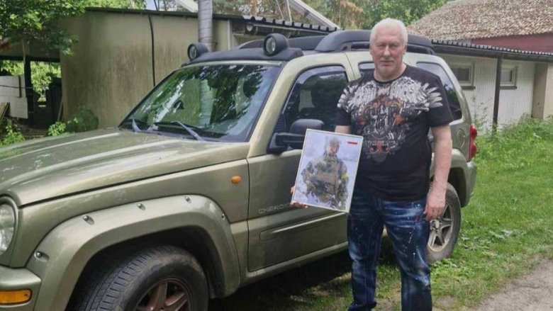 батько загиблого за Україну поляка передав авто ЗСУ