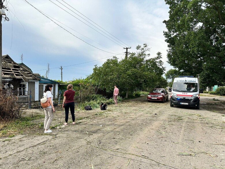 Зранку окупанти обстріляли Білозерську громаду Херсонщини, загинула жінка (оновлено) 05 Зранку окупанти обстріляли Білозерську громаду Херсонщини, загинула жінка (оновлено) 05
