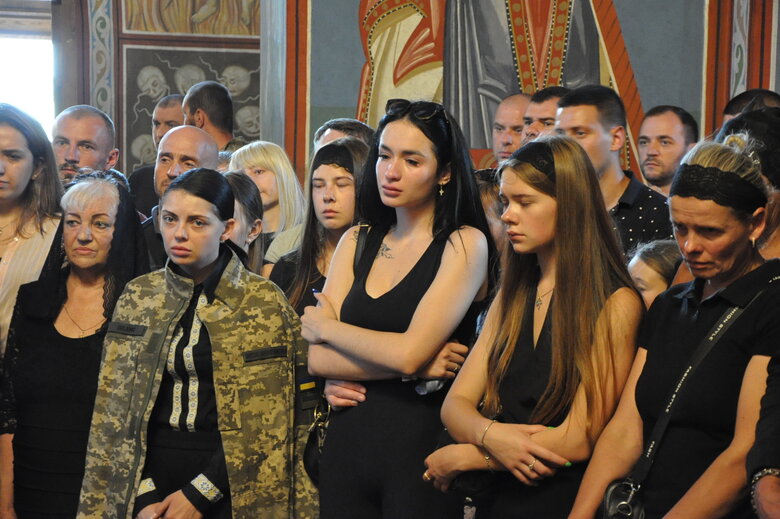 З телеведучим та військовим Карімом Гуламовим, який загинув у бою з російськими окупантами, попрощались у Києві 56