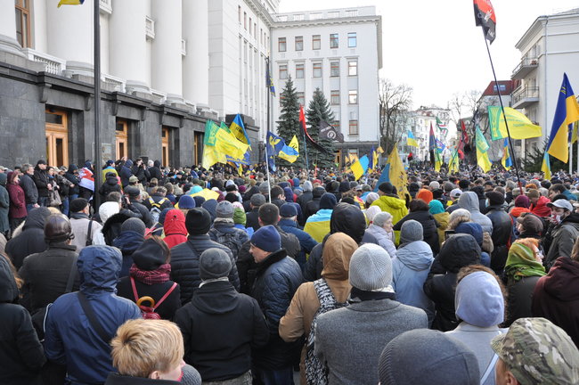 Раду на карантин. Єрмака у відставку, - Марш патріотів прибув під ОП для передачі вимог 42