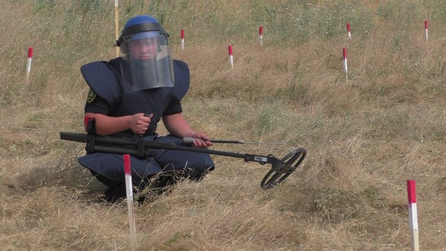 За неделю пиротехники обезвредили 208 взрывоопасных предметов на Донбассе, - пресс-центр ОС 02 За неделю пиротехники обезвредили 208 взрывоопасных предметов на Донбассе, - пресс-центр ОС 02