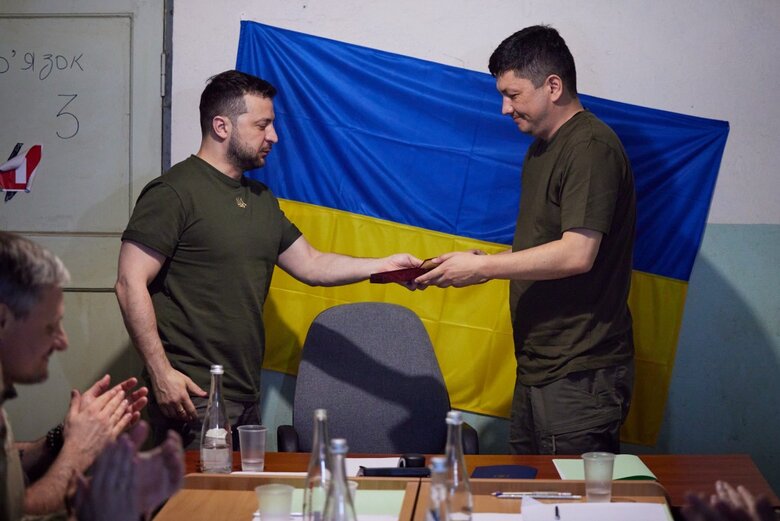 Зеленский приехал с рабочей поездкой в Николаевскую область 05