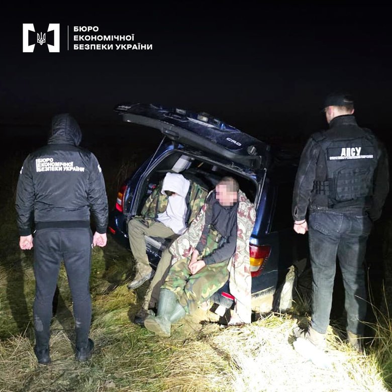 БЕБ знайшло новий канал контрабанди сигарет за допомогою БПЛА