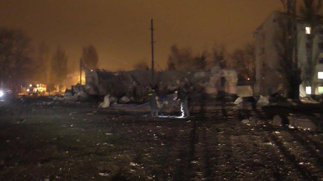 У Донецьку пролунав потужний вибух. Повністю знищено прильотом військторг "Камуфляж", - журналіст 05