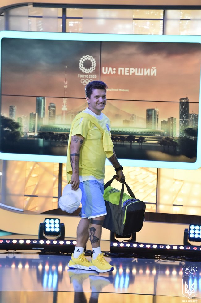 Під час проводів збірної України на літню Олімпіаду презентували форму команди і тематичну поштову марку 03