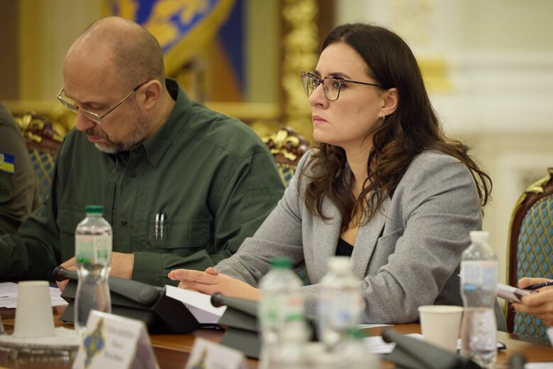 Зеленський провів засідання РНБО: розглядали забезпечення колективної безпеки України 10