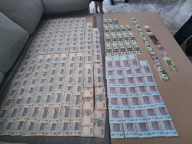 До 300 незаконных эвакуаций в день, - в Киеве разоблачили преступную группу из чиновников КГГА и предпринимателей 01