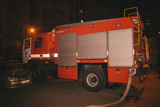 У київській квартирі чоловік підірвався, погрожуючи співмешканці гранатою 01 У київській квартирі чоловік підірвався, погрожуючи співмешканці гранатою 01