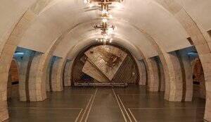 На станції метро