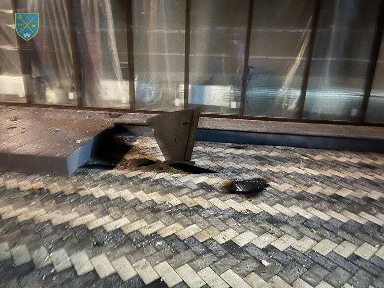 Вночі рашисти атакували південь України шахедами, є влучання в Одеській області 02 Вночі рашисти атакували південь України шахедами, є влучання в Одеській області 02