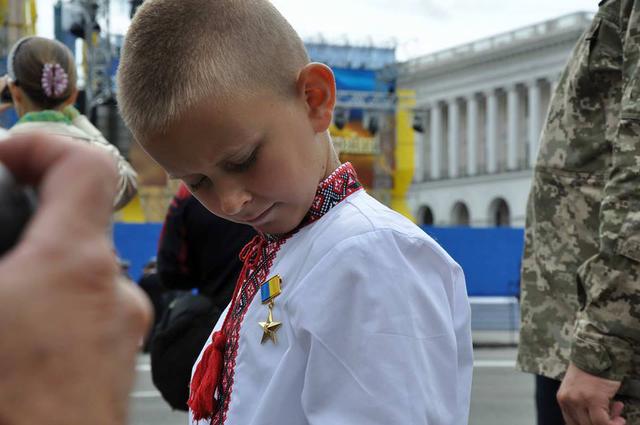 Святкування Дня Незалежності України на головній вулиці столиці 02