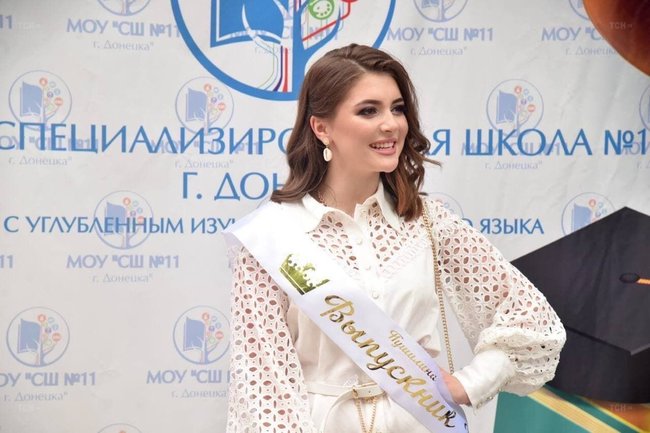 Яхта, сноубординг на піску і готель за $3 тис.: дочка ватажка ДНР Пушиліна відпочила на елітному курорті в Дубаї 08