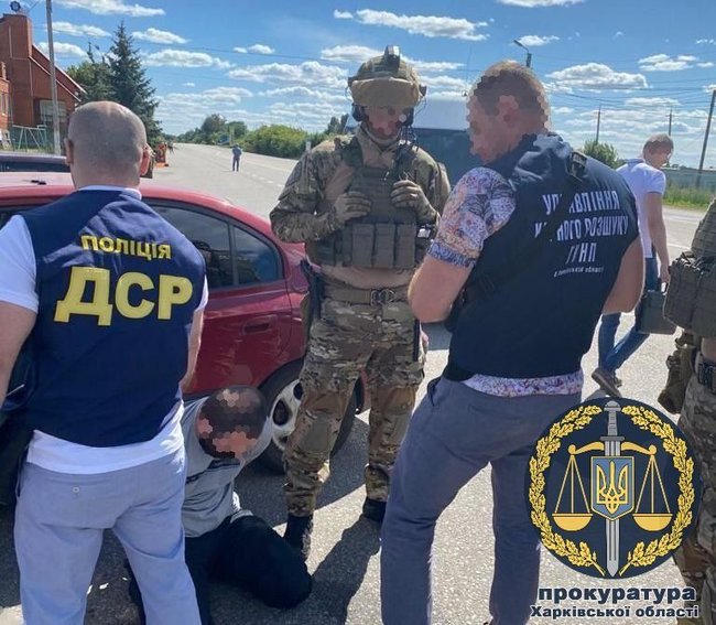 Трое мужчин похитили жителя Харьковщины и требовали $20 тыс. выкупа, их задержали, - прокуратура 02