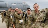 США начали отправку военных в Европу, - Reuters