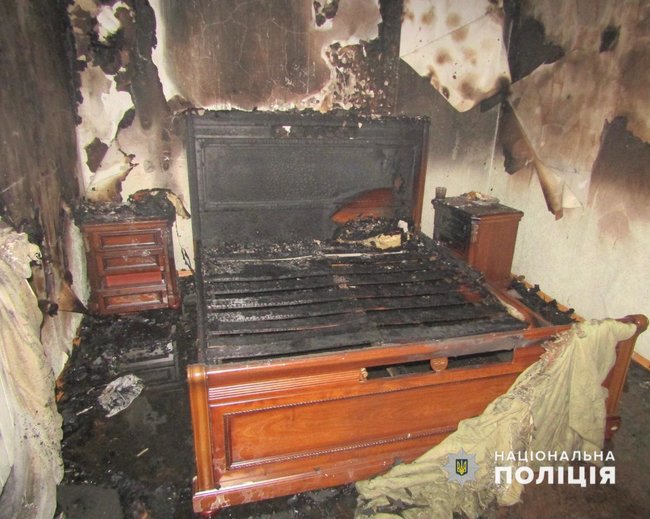 Жінка посварилася з адміністратором готелю і підпалила номер, - поліція 01