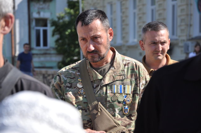 Стену памяти героев в Киеве обновили и освятили 19