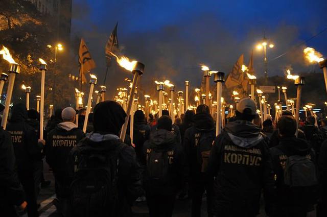Националисты провели в Киеве Марш Славы Героев 25