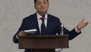 Зеленський запропонував ДТЕК Ахметова купити Центренерго разом з неприбутковими держшахтами: Якщо АМКУ буде проти, я з ними поговорю, і вони будуть за