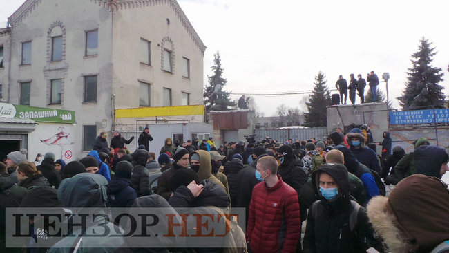 Nationalists block police raiding Kyiv-based ATEK plant 03