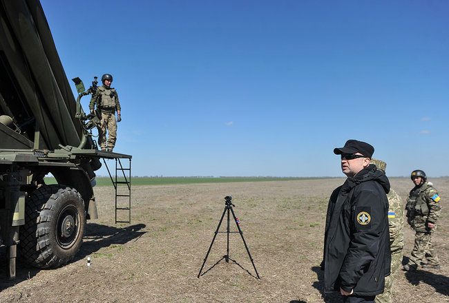 Турчинов: Нова Вільха-М збільшила вдвічі дальність ураження цілі 01