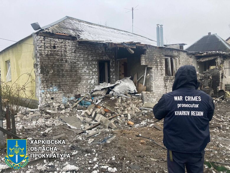 Во время обстрела оккупантами Купянска-Узлового повреждены больница, дома и хозяйственные постройки 01