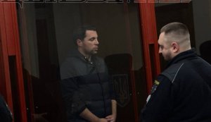 Влада стрибає на граблях