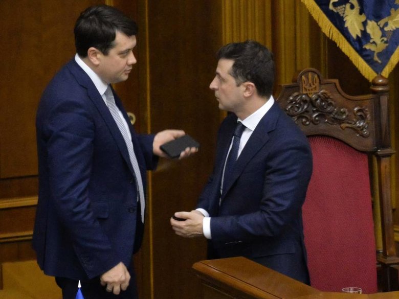 Точка неповернення: чому шанси на примирення Разумкова і Зеленського оцінюють як майже нульові і навіщо Трускавець-2 01