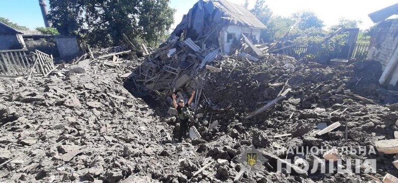 Россияне обстреляли 12 населенных пунктов Донетчины. Били из НУРС, Р-77, ЗРК С-300, РСЗО, артиллерии, - Нацполиция 03