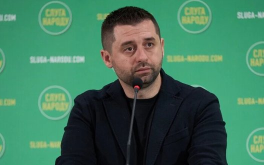 НАБУ может готовить подозрение Арахамии по делу о "зарплатах в конвертах", — Николов