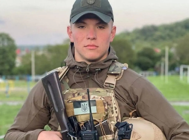 21-річний командир розвідвзводу бригади НГУ Буревій Костянтин Ковтун загинув у боях з ворогом на Донеччині 01
