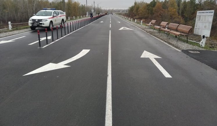 Two bus stops to be set up in Stanytsia Luhanska. PHOTOS