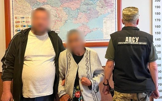 Прикордонники викрили чоловіка, який їхав за кордон із фікти