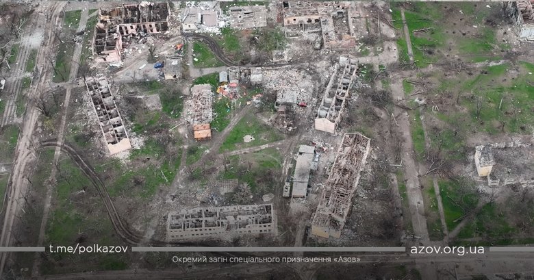 Маріуполь з висоти пташиного польоту: Азов опублікував нові ФОТО 09
