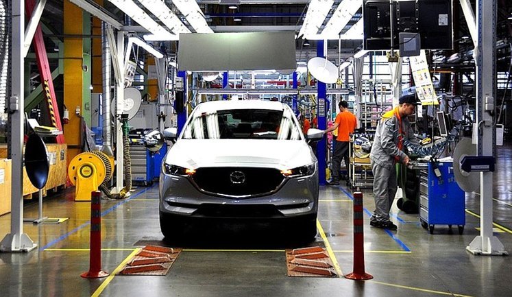 Перший іноземний автовиробник втратив право викупити назад свій завод у Росії