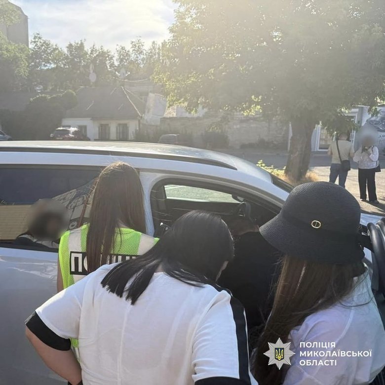 В Николаеве задержали медсестру по подозрению в содействии уклонению от мобилизации за $6 тысяч