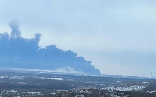 У Росії безпілотники атакували нафтові об’єкти в кількох регіонах: зафіксовано пожежі на промислових підприємствах