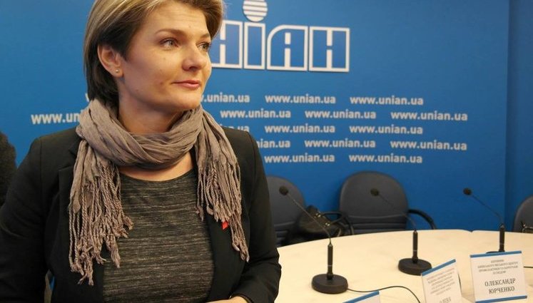 Чому мій президент, в якого я вірила і вірю, спостерігає і мовчить, - "слуга народу" Булах про записи Лероса і тиск на нього