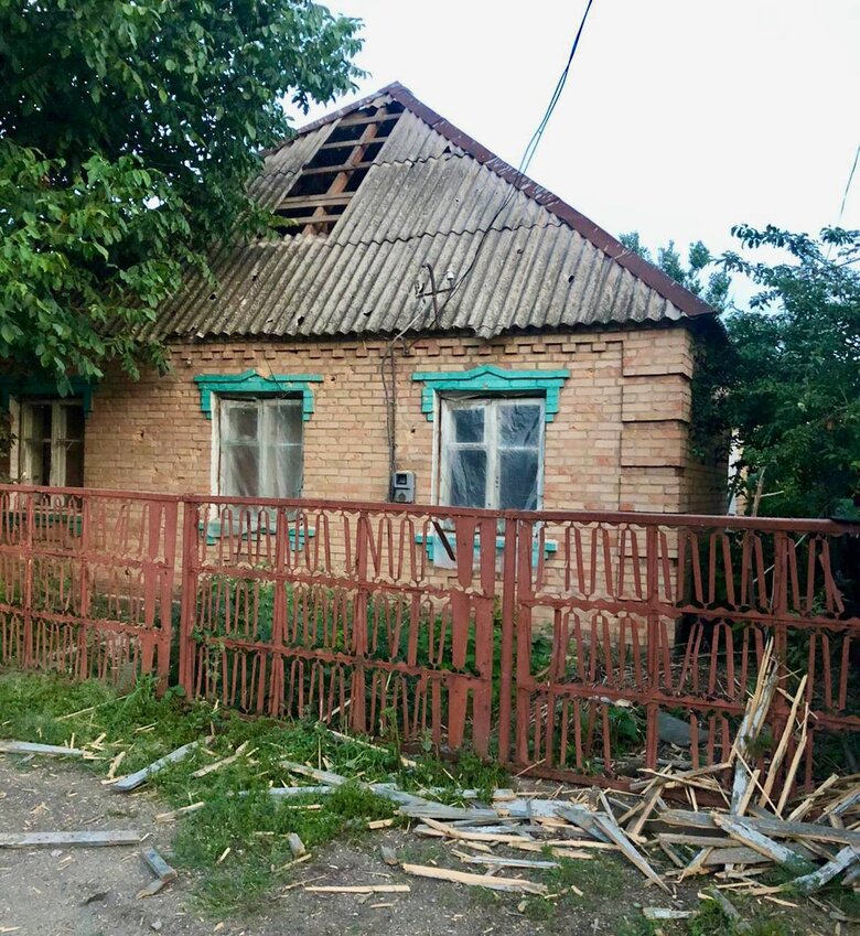 Rashists hit Nikopol and Kryvy Rih districts of Dnipropetrovsk region, houses were damaged, - Reznychenko 02 Rashists hit Nikopol and Kryvy Rih districts of Dnipropetrovsk region, houses were damaged, - Reznychenko 02