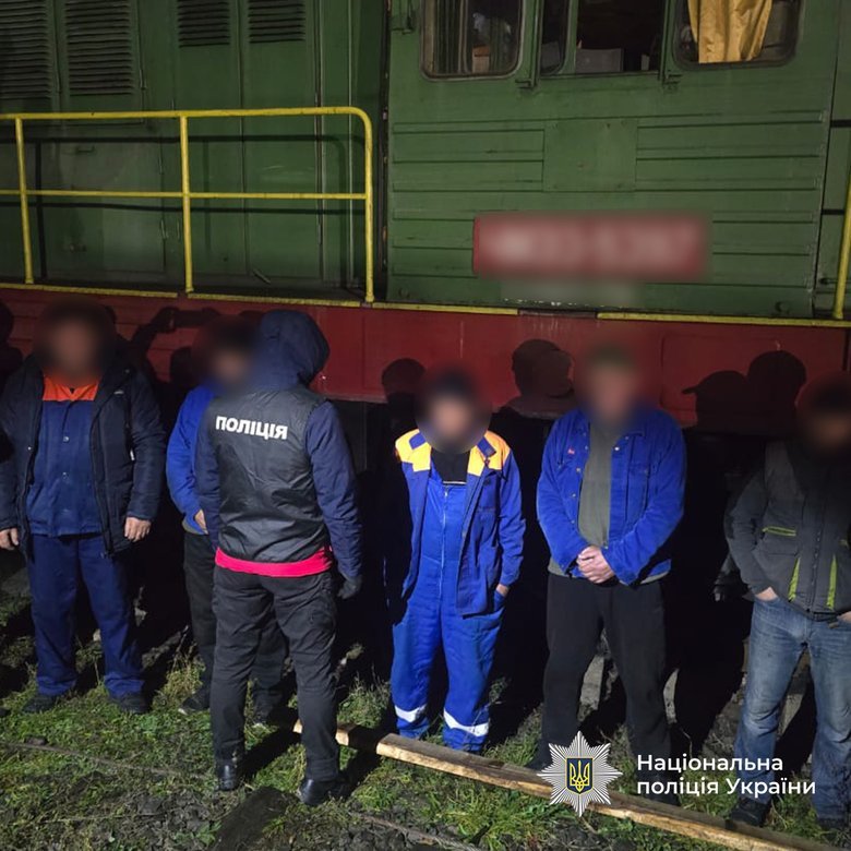 Шестерых работников УЗ подозревают в краже дизтоплива